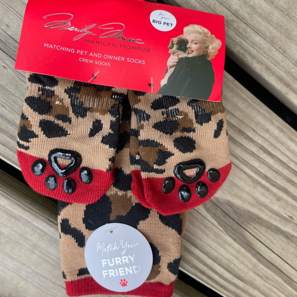 Marilyn Monroe Socks Owner/ Pet Dog Matching Set Black & Tan Leopard